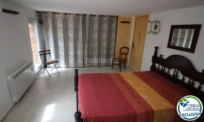 Foto e248d096-cc09-4231-b00c-e1ce77c83f8e. Casa amb calefacció aparcament a Requesens Empuriabrava