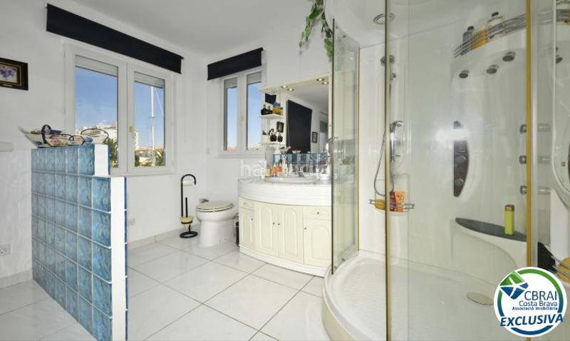 Foto e5a425ea-369a-4e9c-a3da-423ff9fc2790. Casa aparellada a Salins - Cavall de Mar Empuriabrava