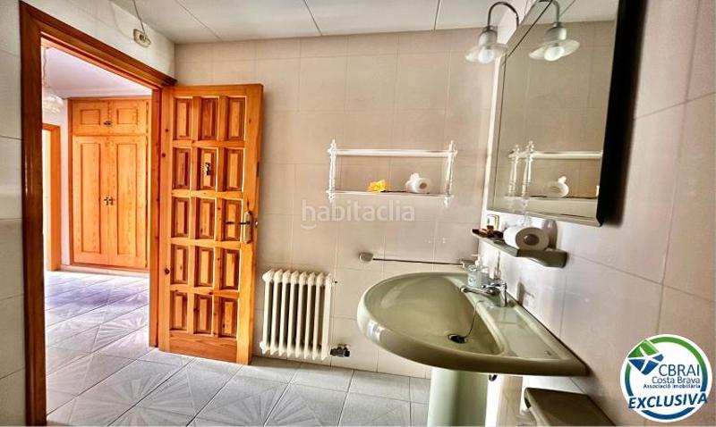 Foto 52258045-c74f-4b95-b5b9-8028d7bbaecd. Apartament a Centre Roses