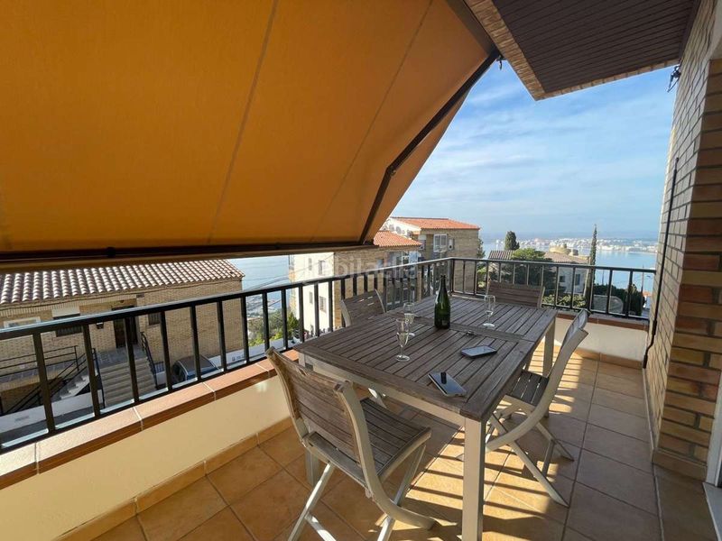 Foto ac790e98-e811-4df8-8e40-0c89a9affa1e. Casa aparellada amb aparcament a Puig Rom-Canyelles-Almadrava Roses