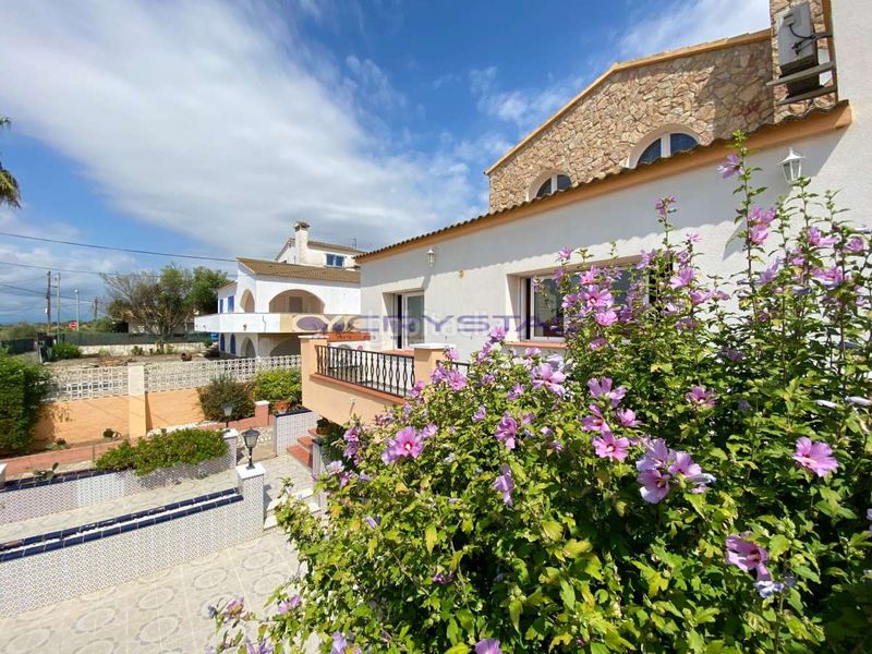 Foto e1af33bd-ac1e-4cf3-a1ec-1220c5595c2a. Casa amb aparcament a Nord Roses