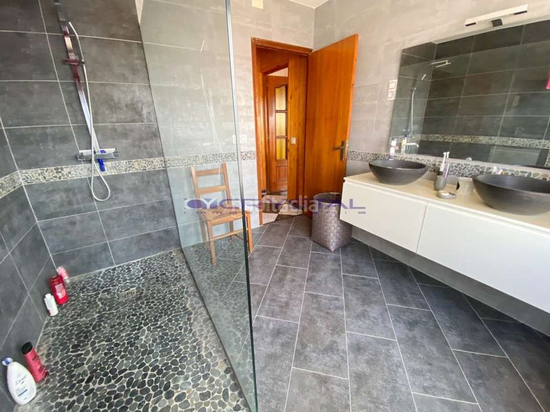Foto f4171a05-de9e-4f6e-a768-f10fcdca341b. Casa amb aparcament a Nord Roses