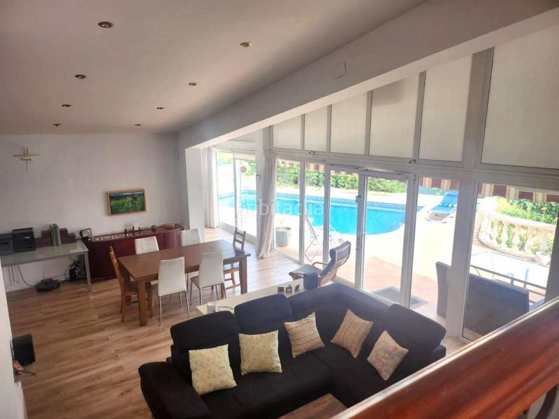 Foto 2b3a5291-a8ce-4a56-b67e-79442a13ec70. House with parking in Alberes Empuriabrava