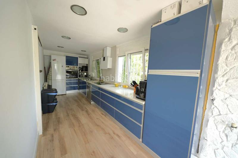 Foto b9db96b5-2ab6-4383-9747-812aead0026e. House with parking in Alberes Empuriabrava