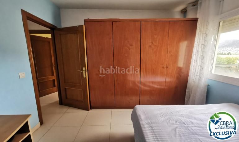 Foto 4a856e16-983a-49a3-a703-b6a7336208c9. Casa aparellada amb calefacció a Centre Roses