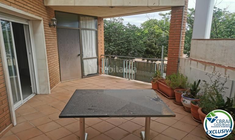 Foto acf394e8-8877-460b-9282-094f65d162b6. Casa aparellada amb calefacció a Centre Roses