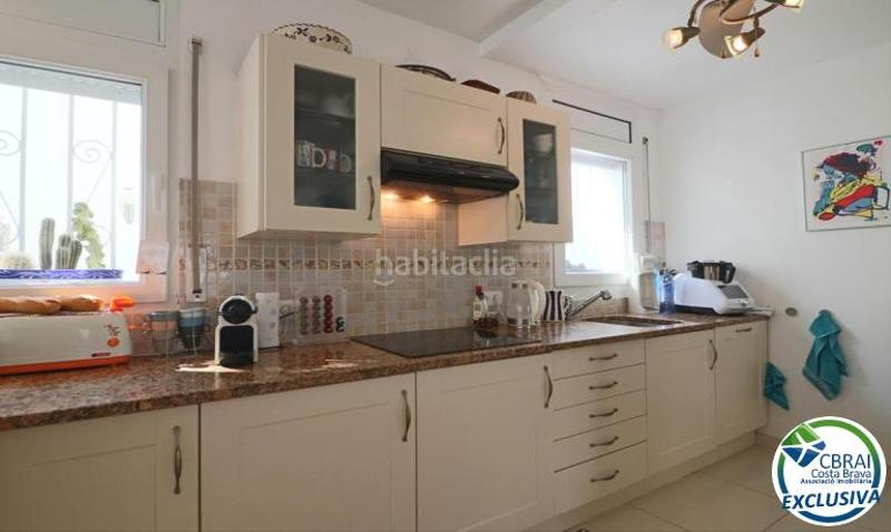 Foto 53abd2d6-dd68-4aac-9568-2537bbd2f380. Casa con riscaldamento parcheggio in Cap Ras - Creus - Falconera Empuriabrava