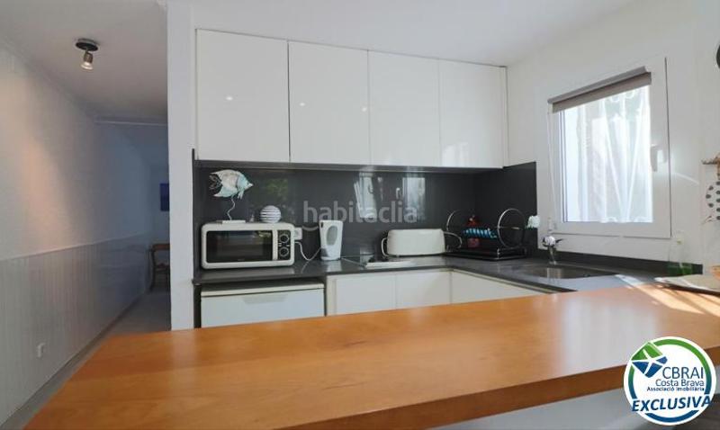 Foto b60622b9-59c6-4476-bc73-5ed4b2da36ea. Casa con riscaldamento parcheggio in Cap Ras - Creus - Falconera Empuriabrava