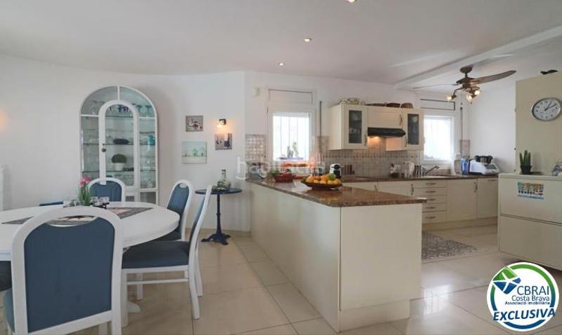 Foto b5ff78cc-aa3a-4fd4-bf67-41fafaddac2b. Maison avec chauffage parking dans Cap Ras - Creus - Falconera Empuriabrava