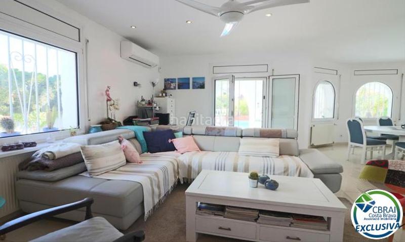 Foto b8d5c3da-f66d-4729-b7eb-f35cdaff8f43. Maison avec chauffage parking dans Cap Ras - Creus - Falconera Empuriabrava