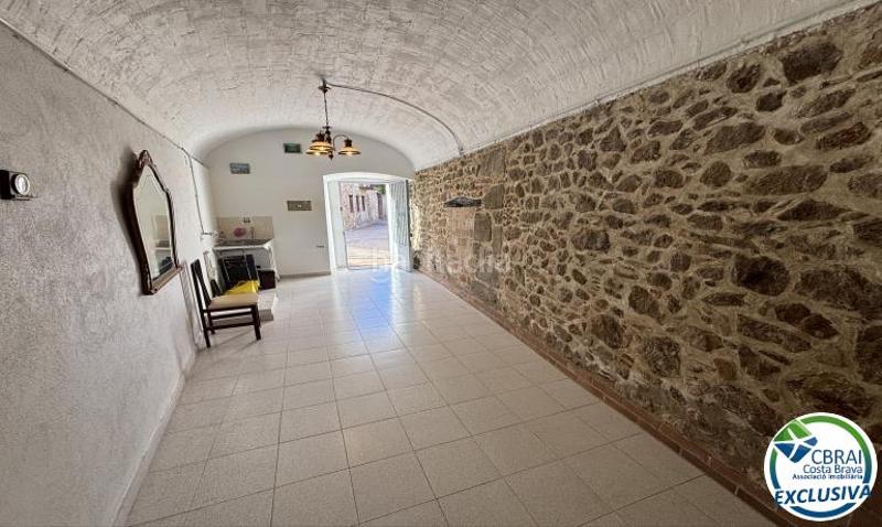 Foto f683a6f1-f373-46b8-bb40-8298d9300b2b. Casa aparellada amb calefacció a Santa Margarida Roses