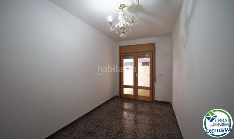 Foto 3986b18a-e092-4749-a0ec-f9d51cdf69a1. Piso en Centre Roses
