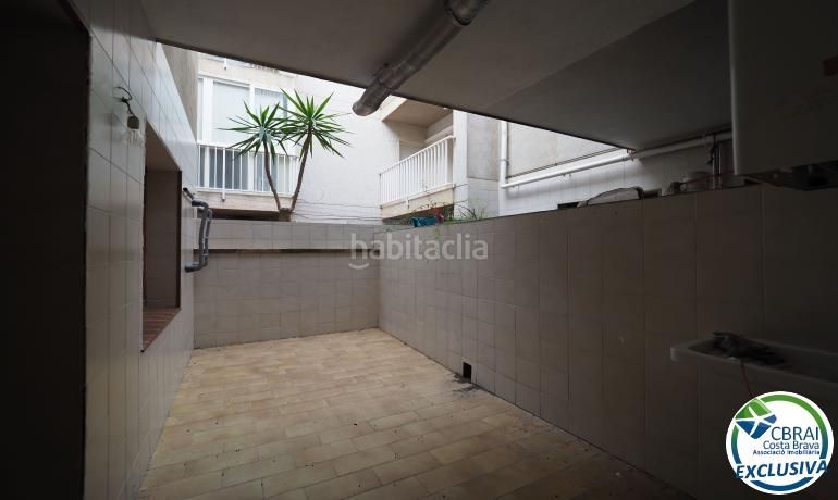 Foto c397d8c8-7151-4ec7-9deb-27a6b80b8f21. Apartament a Centre Roses