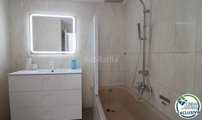 Foto 12df717b-af9e-49ea-9116-3ebca379dfed. Apartament amb calefacció a Salins - Cavall de Mar Empuriabrava
