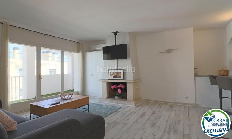 Foto 86e69470-0a39-492e-9880-becec9b6233c. Apartament amb calefacció a Salins - Cavall de Mar Empuriabrava