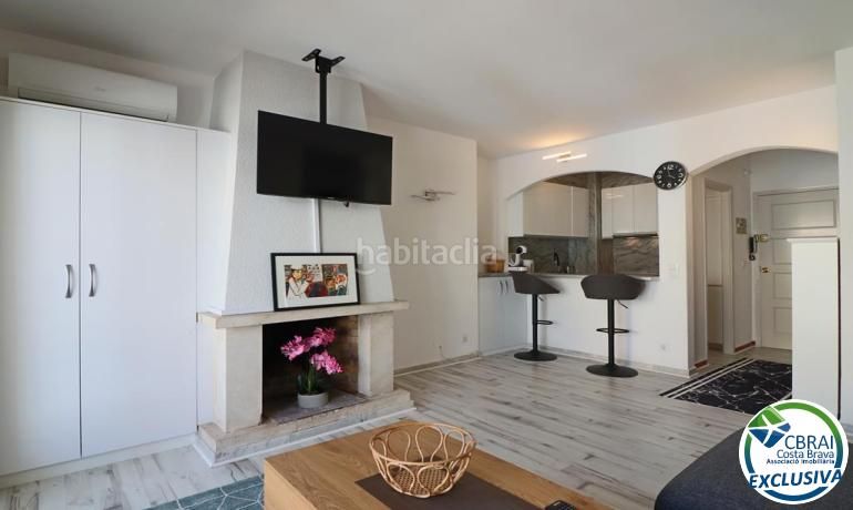 Foto 9214258d-ebed-4b0f-97e9-be2265213296. Apartament amb calefacció a Salins - Cavall de Mar Empuriabrava