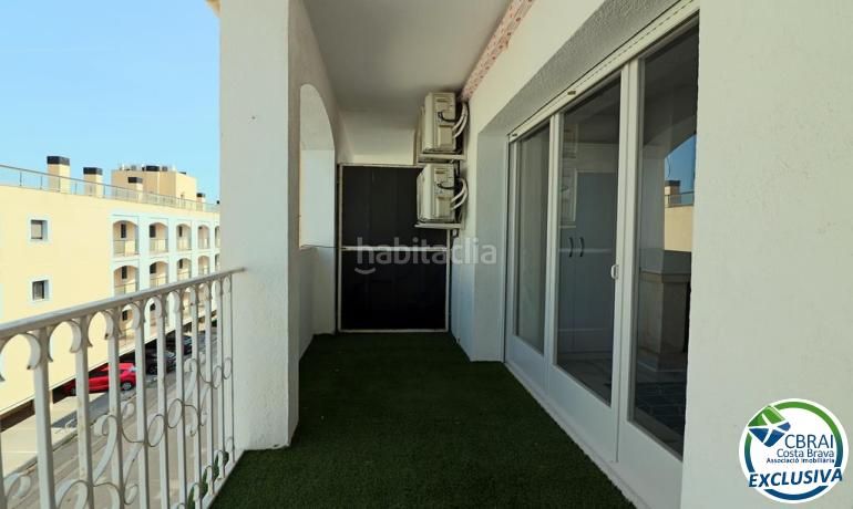 Foto f8103158-2987-4f03-9319-0d26b3880150. Apartament amb calefacció a Salins - Cavall de Mar Empuriabrava