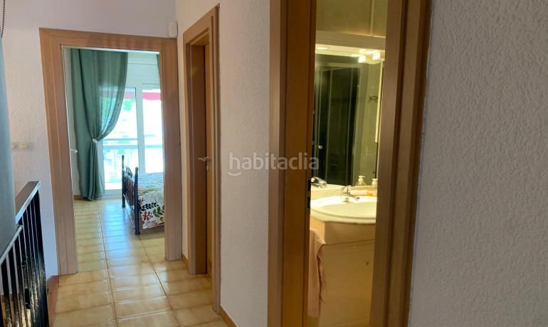 Foto 1640c1de-96b1-408a-9683-b4186e171cb2. Casa aparellada amb calefacció aparcament a Carmençó Empuriabrava