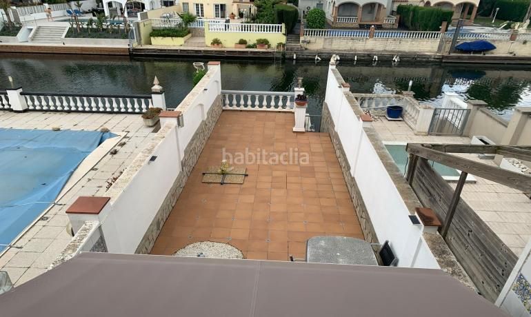 Foto 236297ee-0c68-452a-95a2-4324128faa1f. Casa aparellada amb calefacció aparcament a Carmençó Empuriabrava