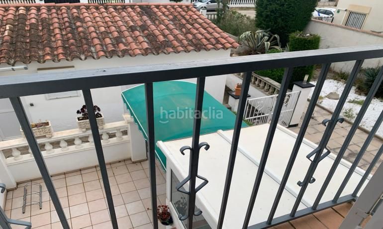 Foto 63212f15-5aff-4887-aa83-cadfeb858df3. Casa aparellada amb calefacció aparcament a Carmençó Empuriabrava