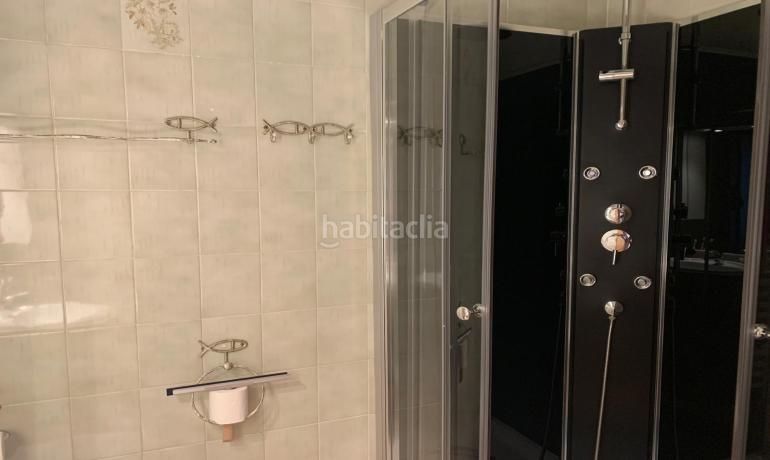 Foto affa36bc-6700-43f6-b3a1-ee17b4bb7df9. Casa aparellada amb calefacció aparcament a Carmençó Empuriabrava
