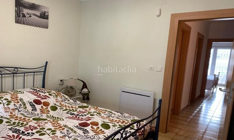 Foto b9f450c9-d10c-4ed3-aded-704454ae780f. Casa aparellada amb calefacció aparcament a Carmençó Empuriabrava
