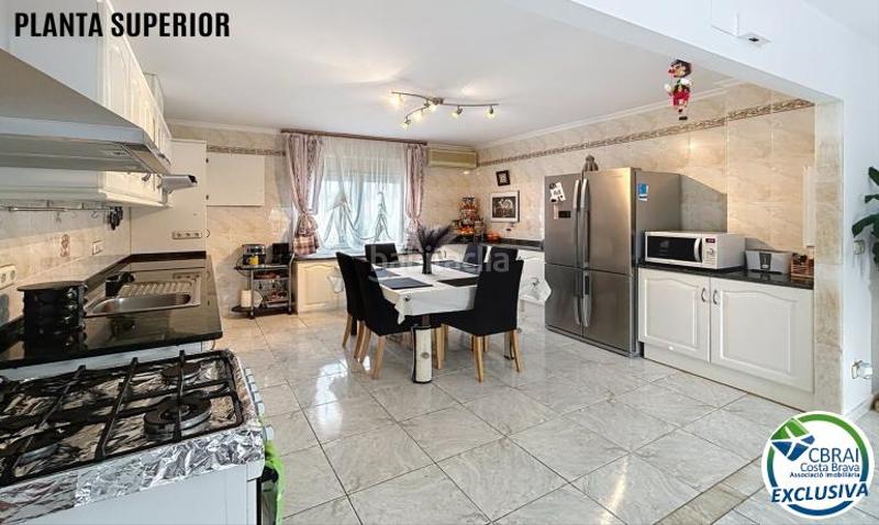 Foto 34dbc7ac-619d-4578-86e3-62ee1420a451. Casa bifamiliare con parcheggio in Montgrí Empuriabrava