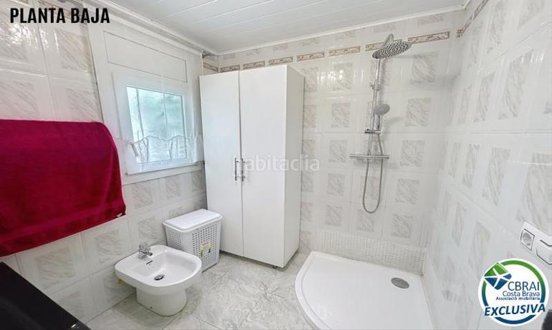 Foto a5b9145a-25d4-459e-aadd-16090c114f3c. Casa bifamiliare con parcheggio in Montgrí Empuriabrava