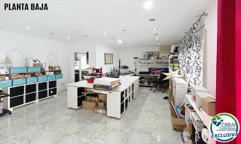 Foto b284132d-9e4b-4007-832f-f0463383ff4d. Casa bifamiliare con parcheggio in Montgrí Empuriabrava