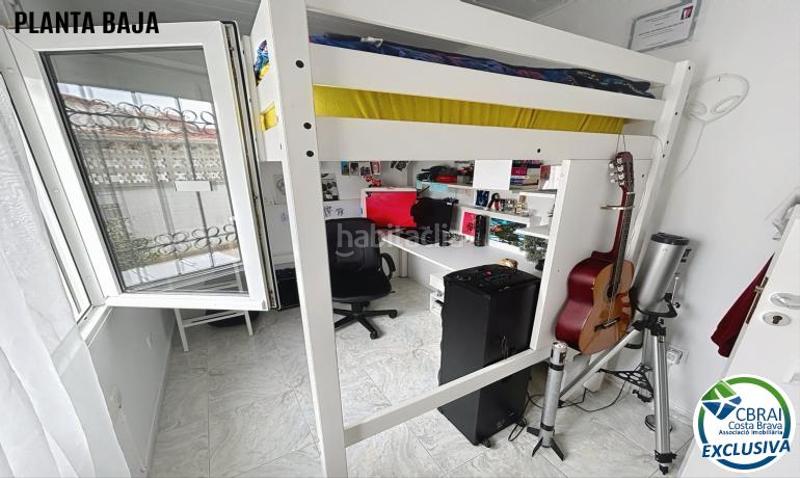 Foto caa63f4b-fca6-41ea-90bf-e7948039f279. Casa pareada en Montgrí Empuriabrava