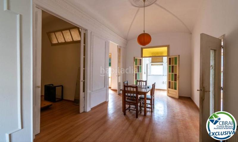 Foto 15d64f5d-66b0-4239-9862-f2b97699c376. Casa aparellada amb aparcament a Jonquera (La)