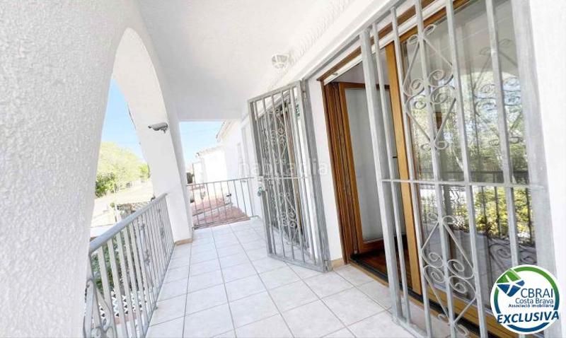 Foto 02b654b0-1c88-4d4e-8b06-77e304edb941. Casa aparellada amb aparcament a Tordera - Fluvià - Llobregat Empuriabrava