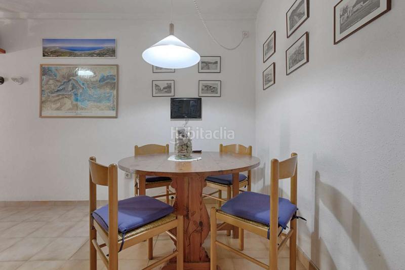 Foto 8cd70382-a44a-422a-8dcc-b751b1c25e9c. Casa aparellada amb aparcament a Santa Margarida Roses