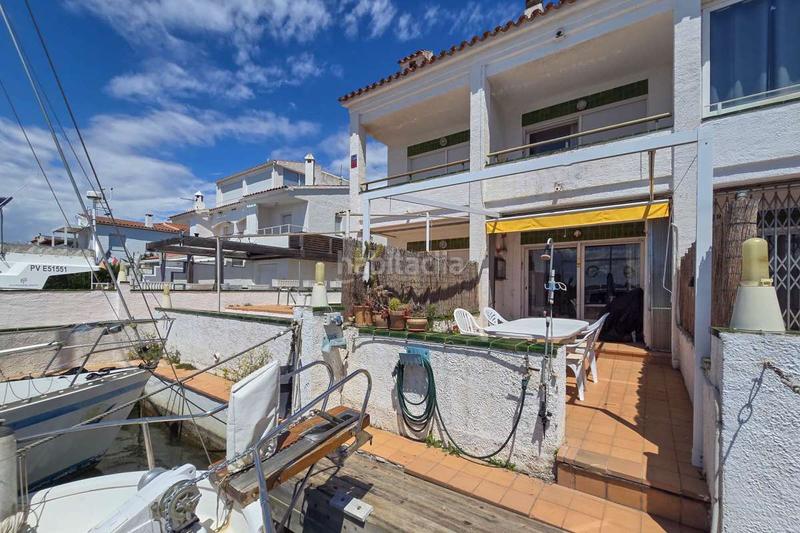 Foto f20b76f0-103b-4369-948c-eaf35e1a0c37. Casa bifamiliare con parcheggio in Santa Margarida Roses