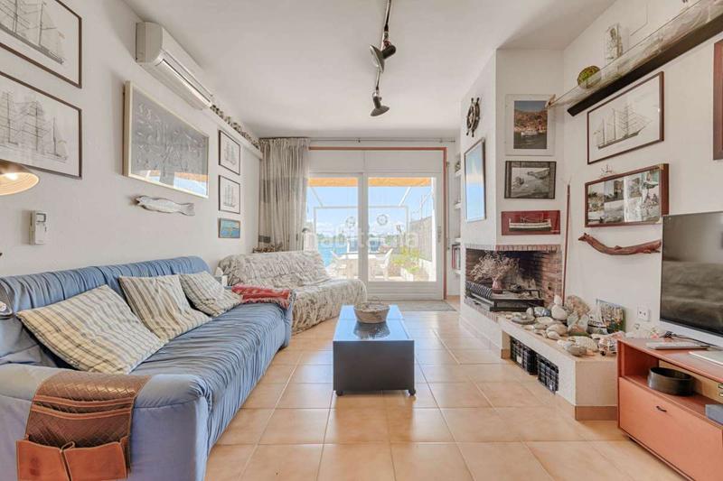 Foto dacf3d93-48f9-48e6-88f3-777cc8f395a2. Casa pareada en Santa Margarida Roses