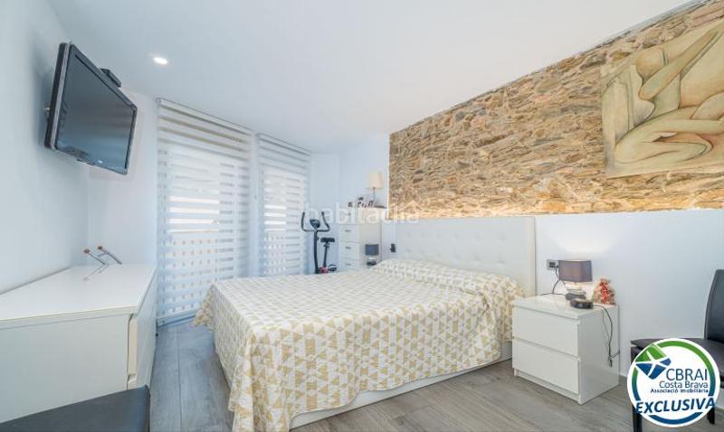 Foto 59f42e9e-f139-4245-b86a-2d42b10275b8. Appartement avec chauffage parking dans Centre Roses