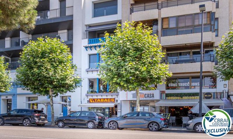 Foto dd6586eb-9084-4c32-b7c8-2db6732eeab5. Appartement avec chauffage parking dans Centre Roses