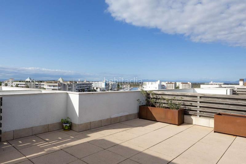 Foto a3246903-b868-4395-9031-92615b22ffc1. Duplex con piscina in Santa Margarida Roses