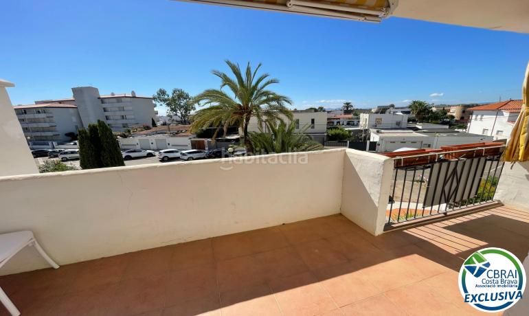 Foto bb21a22a-433b-4c3b-80a6-b7ed6947ee48. Apartament amb calefacció piscina a Santa Margarida Roses