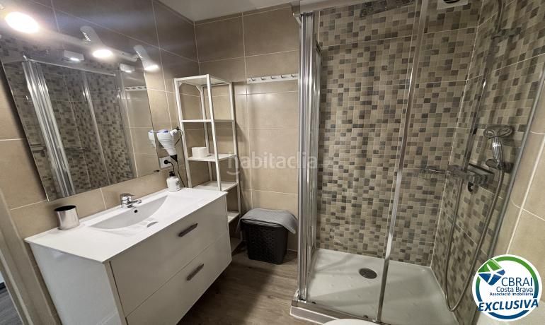 Foto ff5c9133-567e-404b-87ff-cdf022cc9c15. Apartament amb calefacció piscina a Santa Margarida Roses