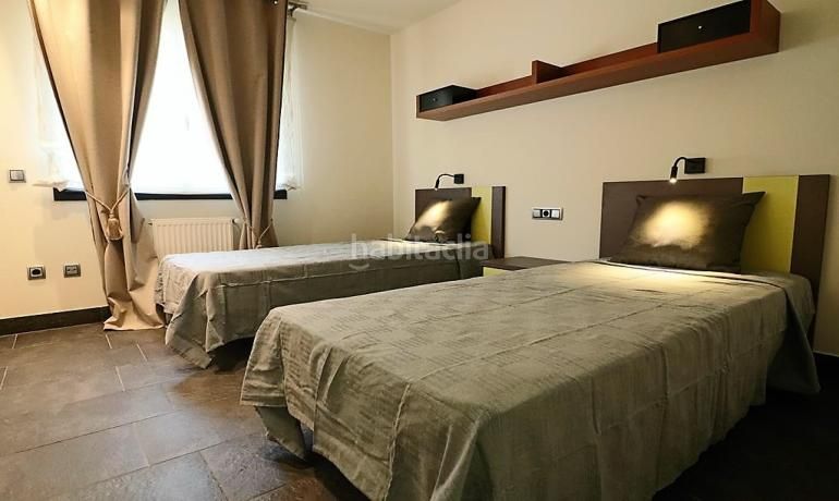 Foto facdf403-5e2a-499a-966f-228d1878fa3a. House with heating parking in Peralada