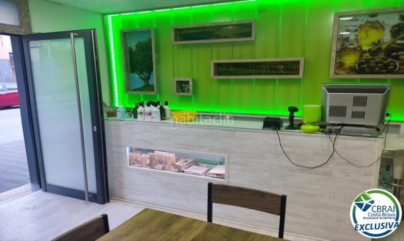 Foto a9349d92-46d8-4dc4-aa2a-da1b5fde7ad7. Bureau dans Centre Roses