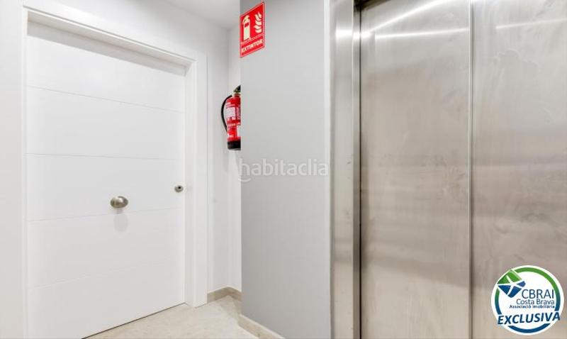 Foto 02e7f212-757f-4dc9-b52b-ee5299deda6b. Apartament a Centre Roses