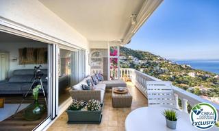 Penthouse in Puig Rom-Canyelles-Almadrava