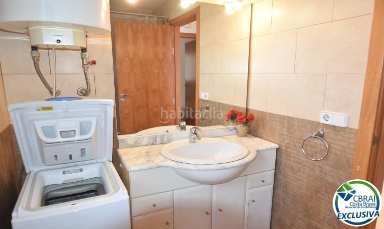 Foto 9b19b2c0-d136-4e30-b084-062b35d49a71. Apartament a Salatar Roses