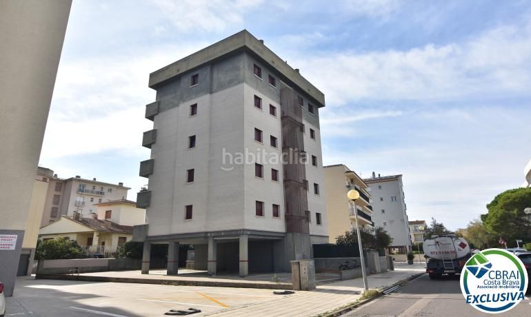 Foto b1fc5644-e77c-418d-8ce3-87ac42c1577e. Apartament a Salatar Roses