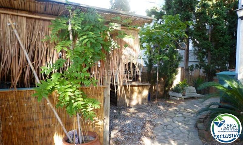 Foto fbbc9b73-88bf-449c-a9c3-c67618bdb859. Dúplex a Carmençó Empuriabrava