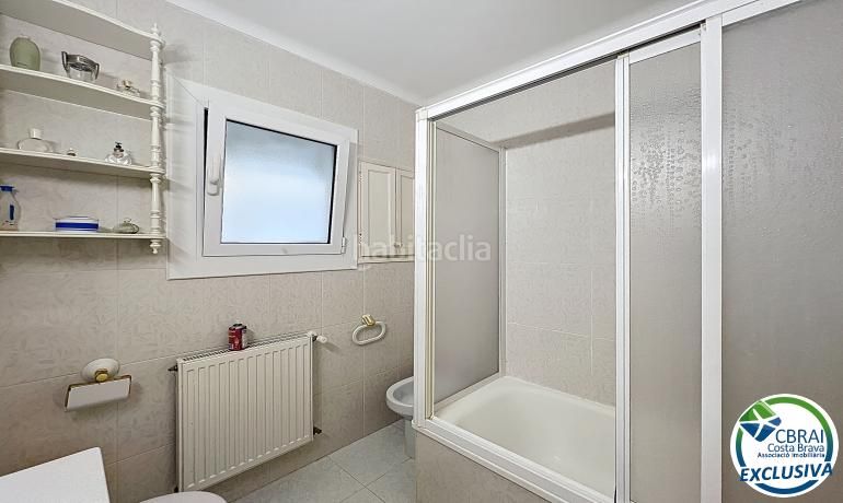 Foto 15d44bab-fcf7-4bc8-8e53-d455a01f6753. Apartamento en Centre Roses