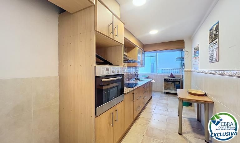 Foto 24de8968-8b14-43e8-b2cf-22aa3b4a04ab. Apartamento en Centre Roses