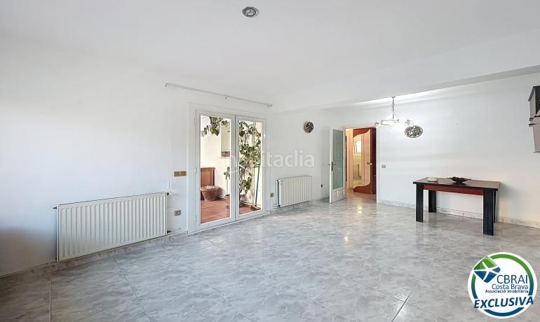 Foto 30e82187-c02c-45b0-8c92-41755ced01e3. Apartamento en Centre Roses